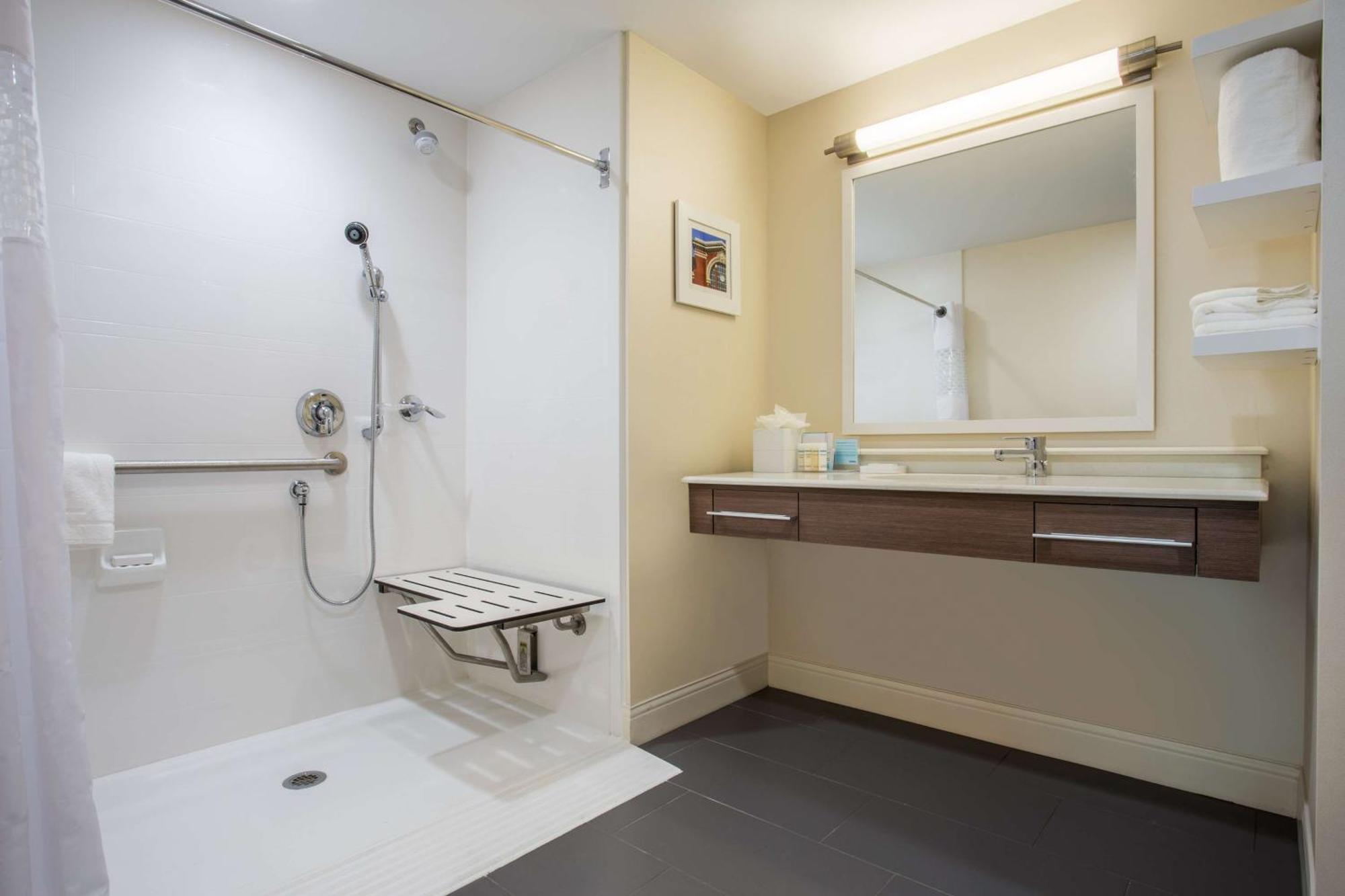 Hampton Inn & Suites Yonkers - Westchester Extérieur photo
