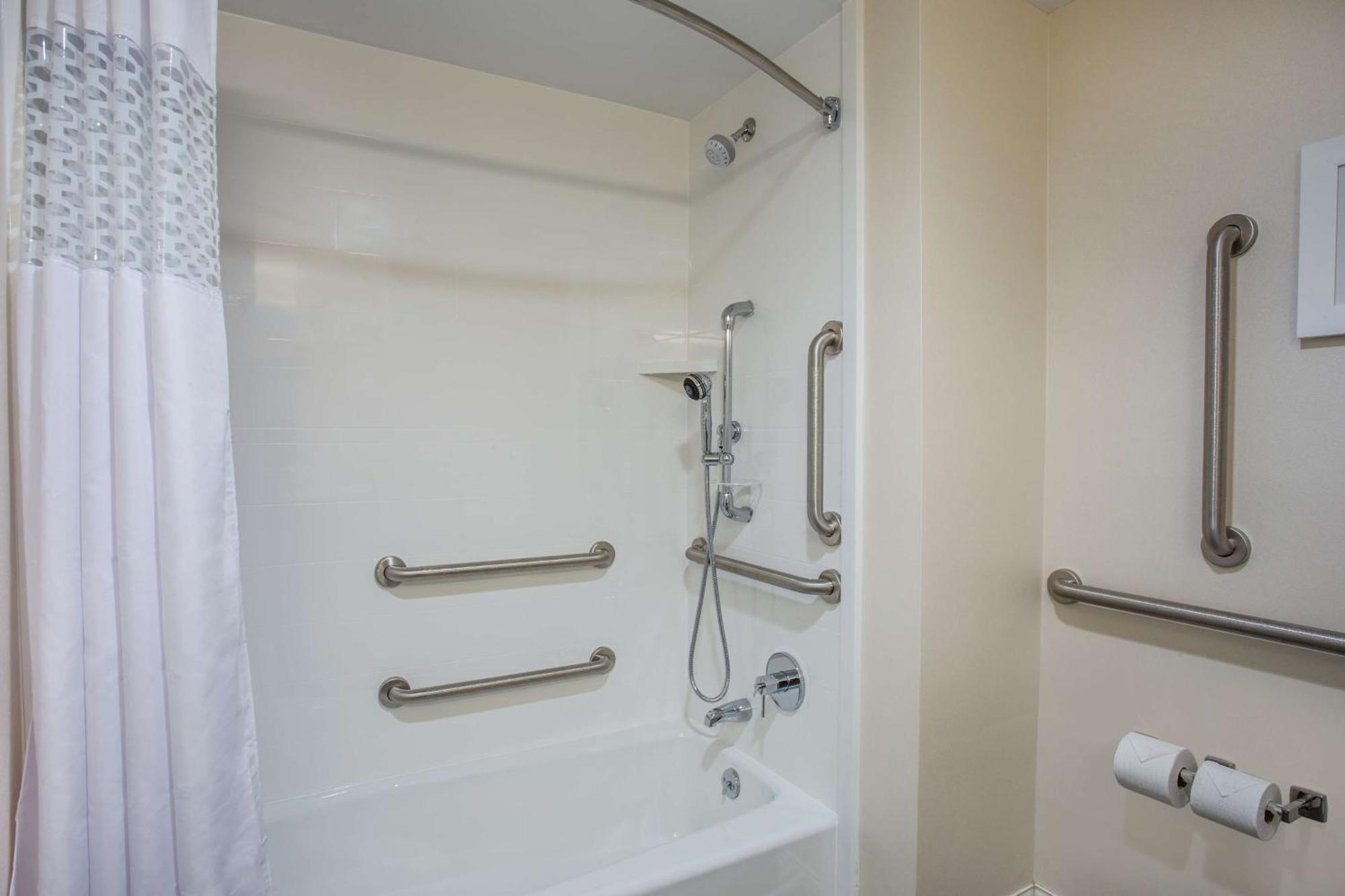 Hampton Inn & Suites Yonkers - Westchester Extérieur photo
