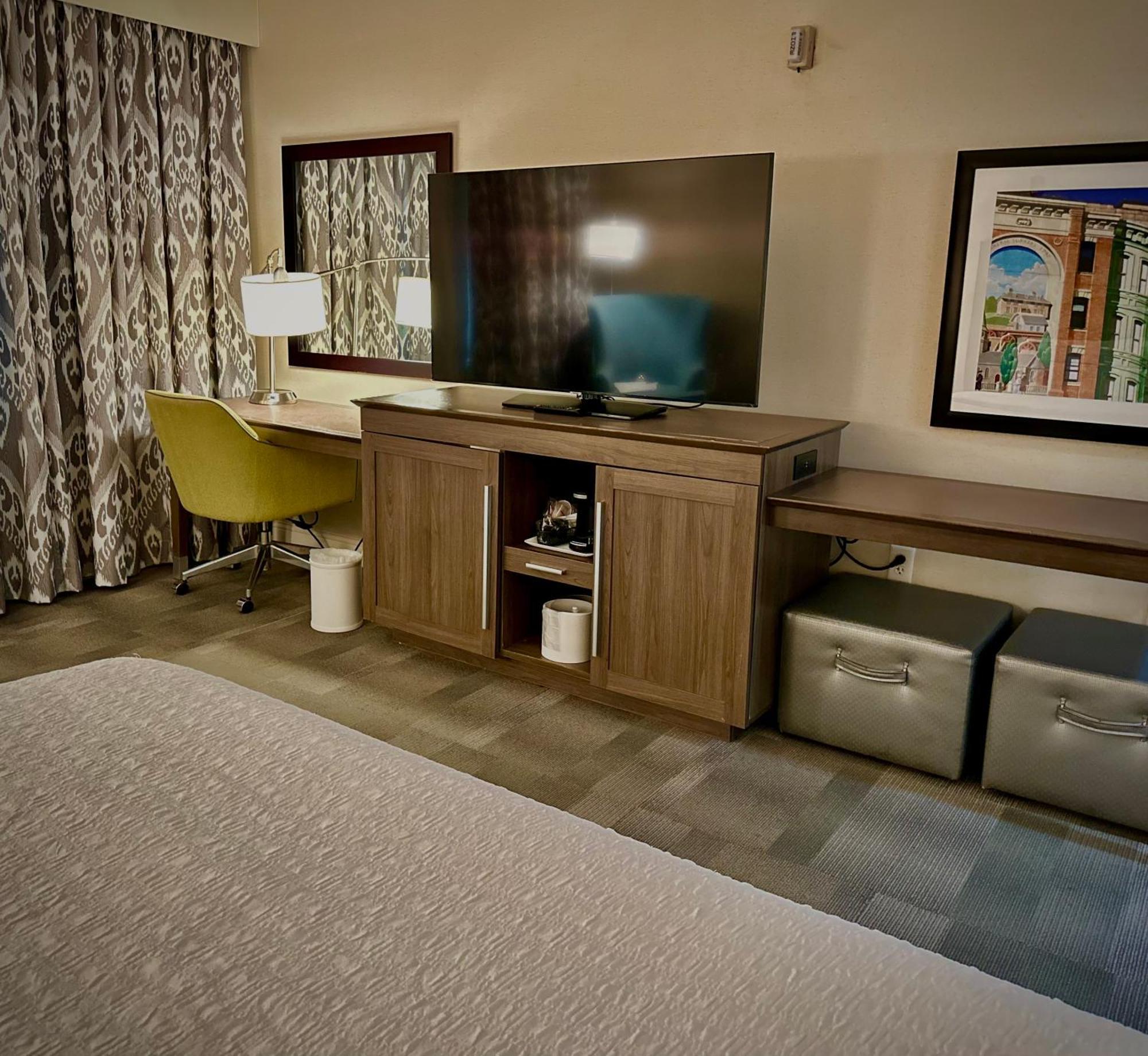Hampton Inn & Suites Yonkers - Westchester Extérieur photo
