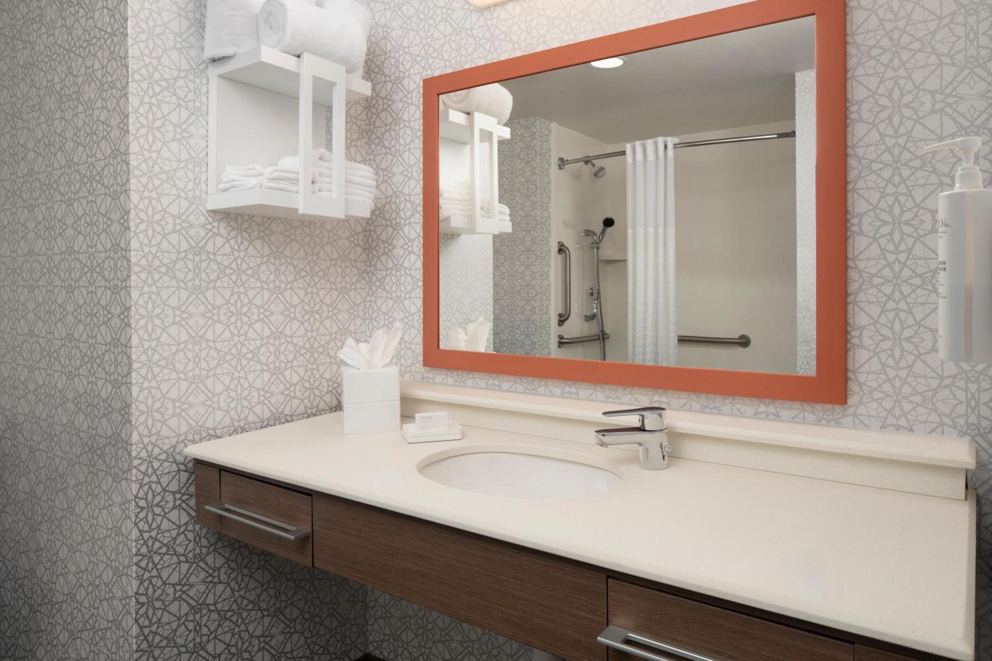 Hampton Inn & Suites Yonkers - Westchester Extérieur photo