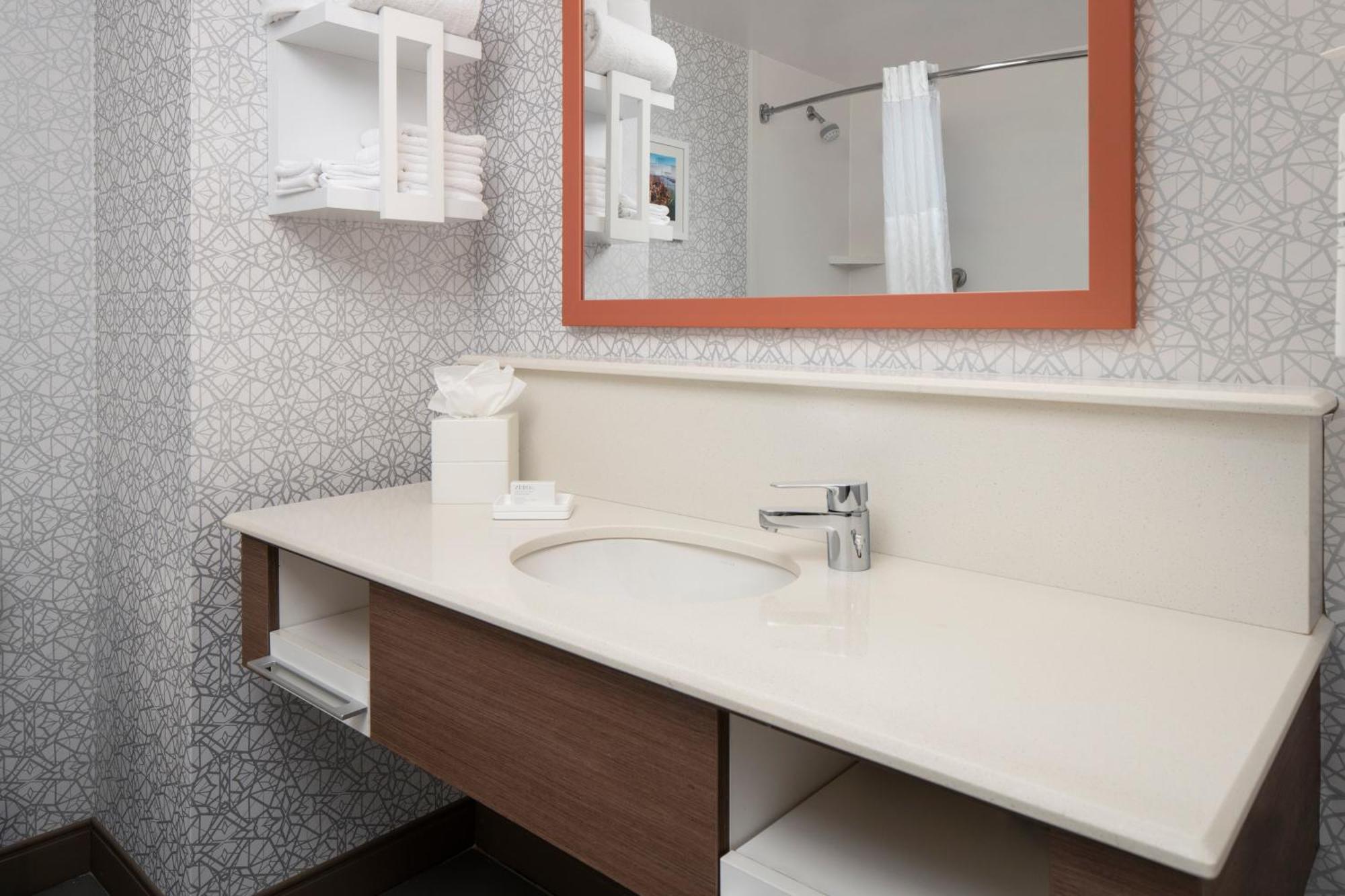 Hampton Inn & Suites Yonkers - Westchester Extérieur photo