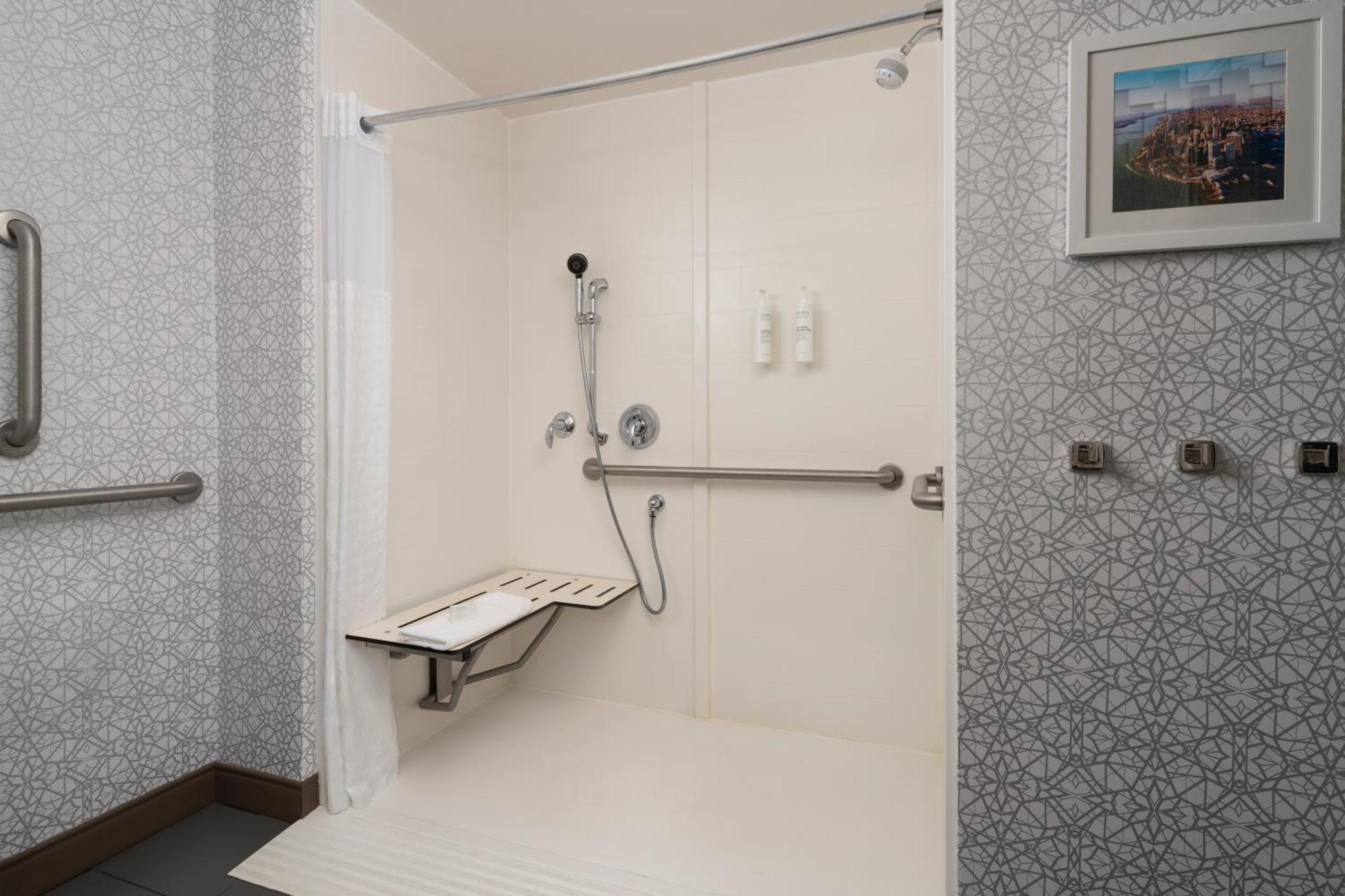 Hampton Inn & Suites Yonkers - Westchester Extérieur photo